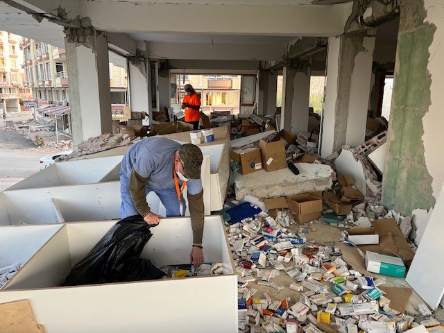 Providing Search with Turkish Rescue Workers in Collapsed Pharmacy 